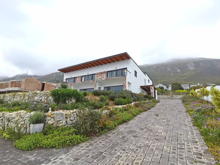 5 Bedroom Property for Sale in Chanteclair Western Cape